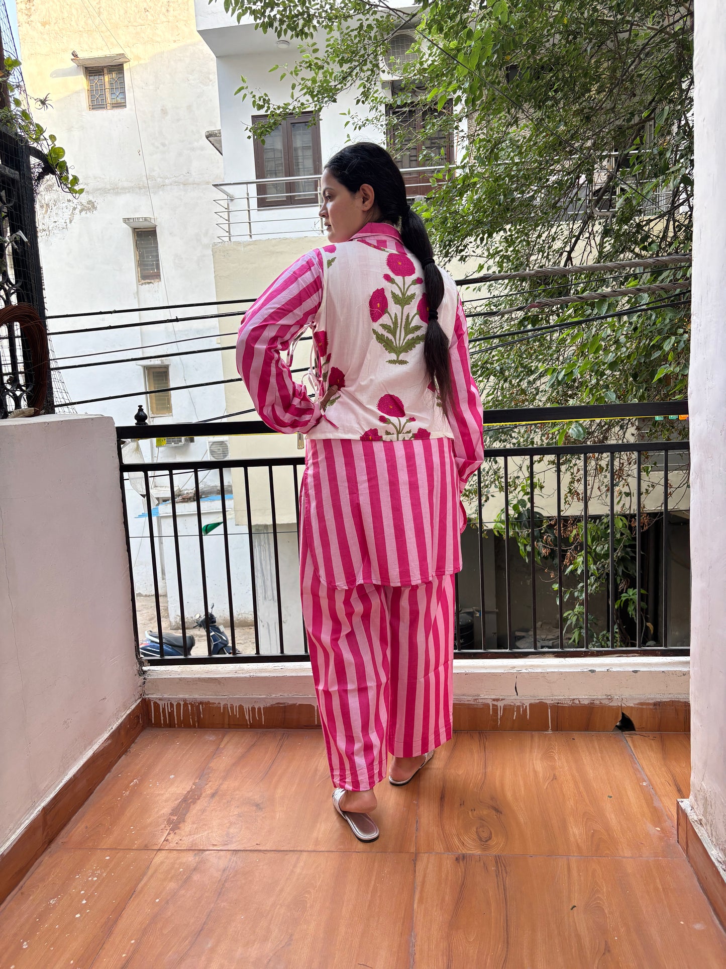 VEST STRIPES PINK