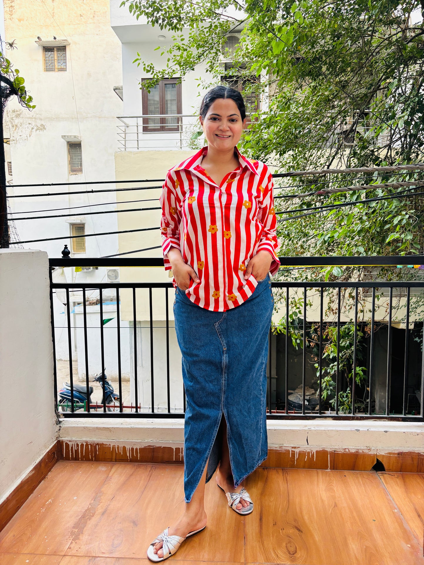 RED STRIPE FLOWER SHIRT